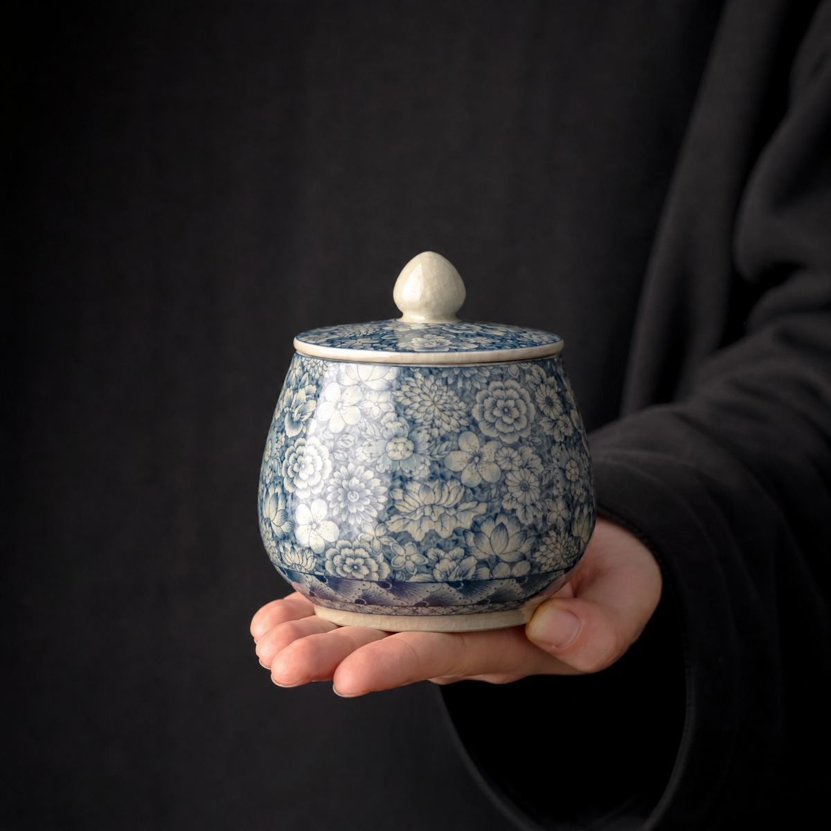 Blue & White Porcelain Tea Caddy