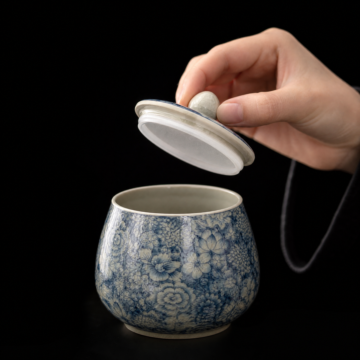 Blue & White Porcelain Tea Caddy